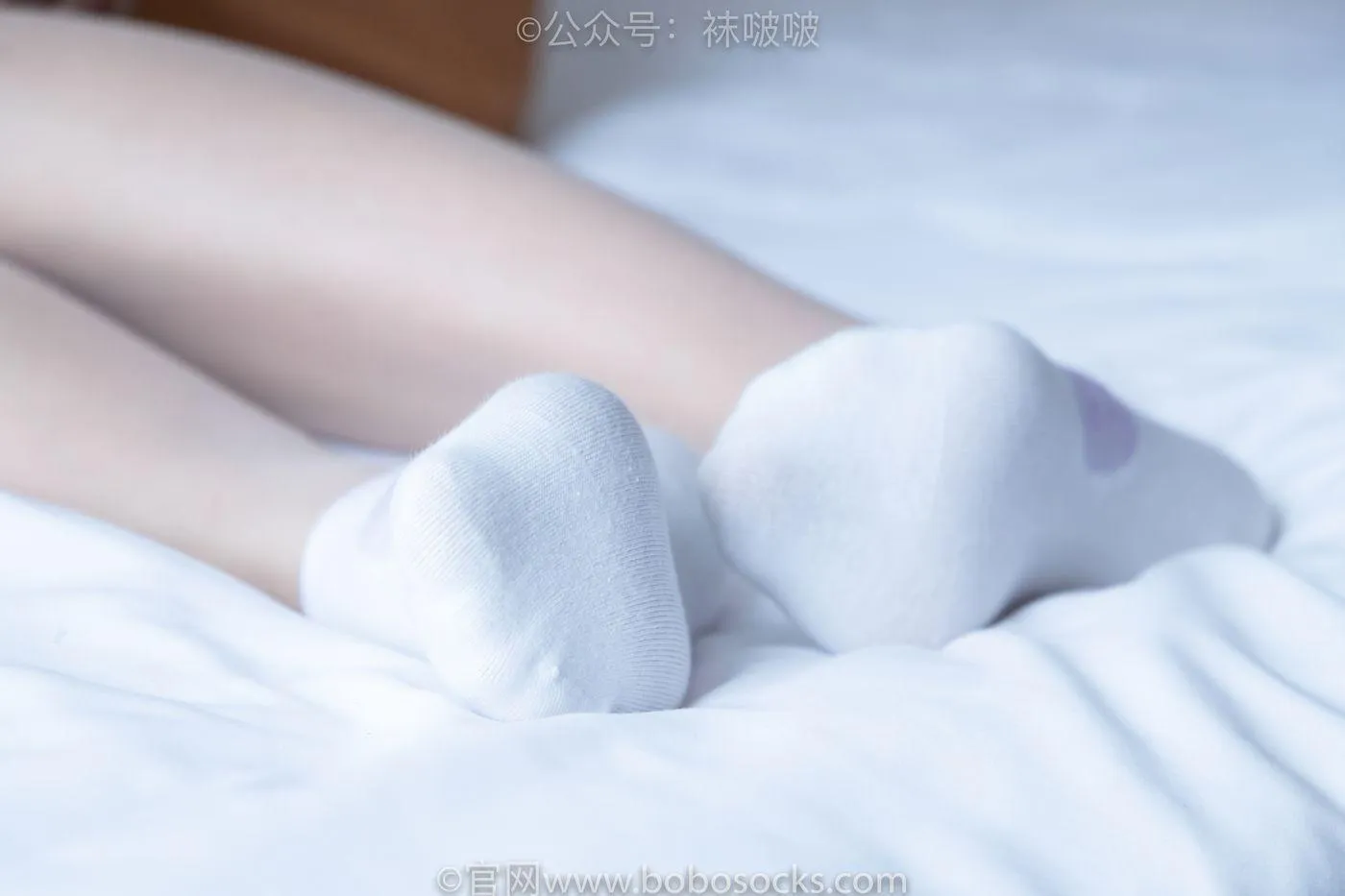 [BoBoSocks袜啵啵]NO.008 涵涵-帆布鞋、白色短棉袜、肉丝 [139P]插图2